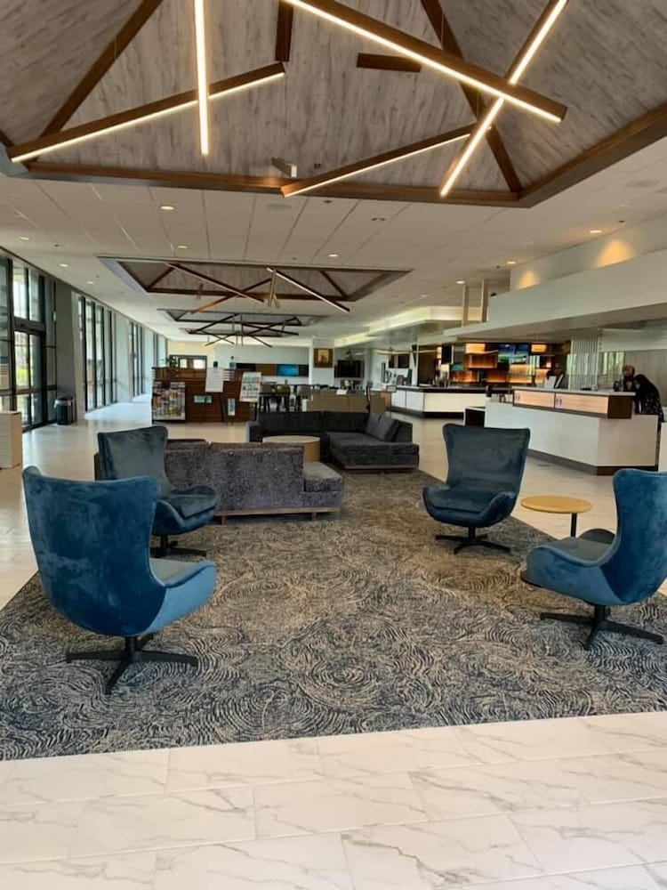 Holiday Inn PORTLAND - COLUMBIA RIVERFRONT by IHG 2