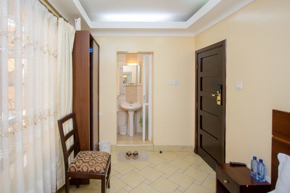 Capital Heights Hotel 2