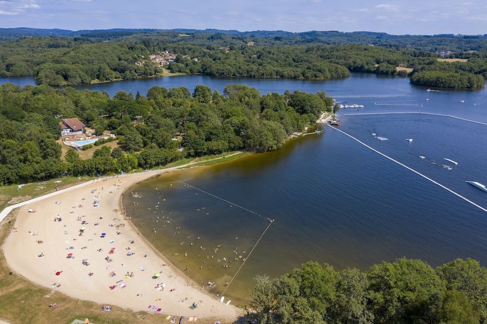 Camping du Lac de Saint-Pardoux 1