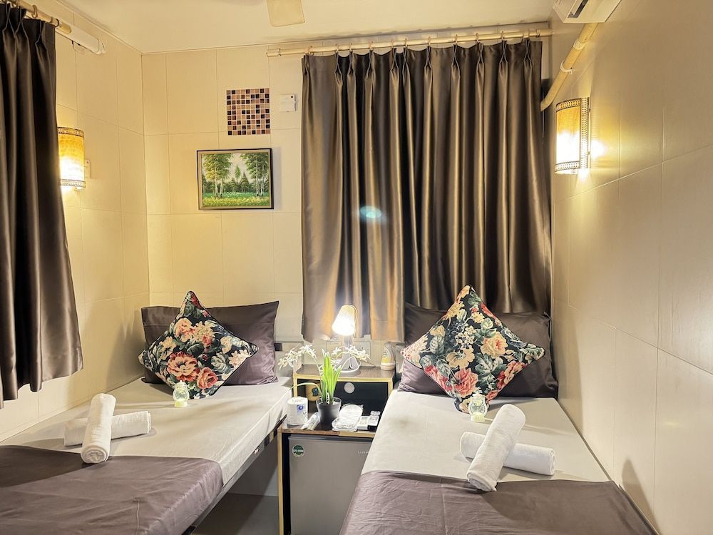 International Inn 2