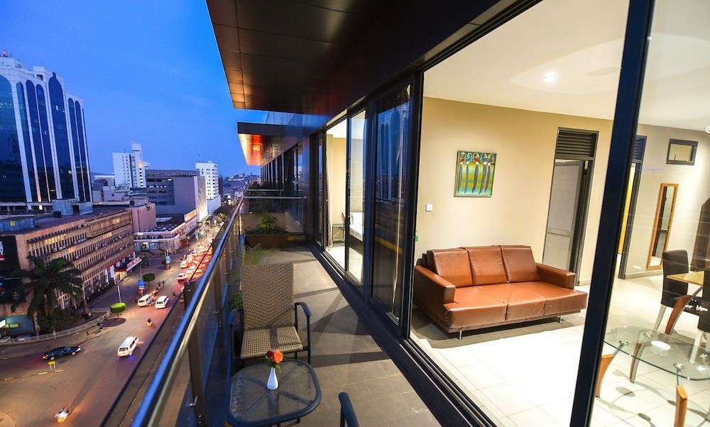 Boulevard Suites 1