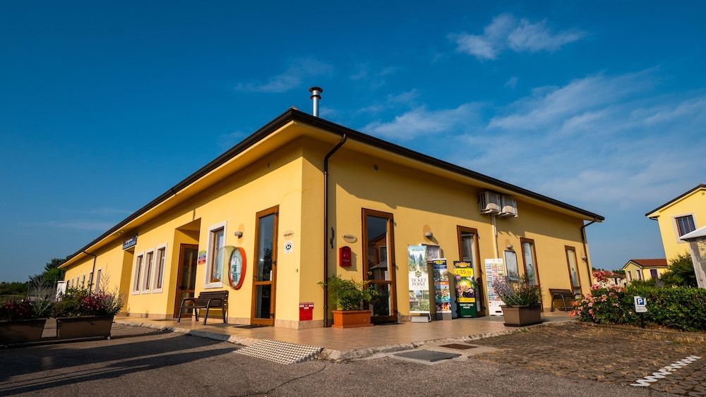 Gasparina Village 2
