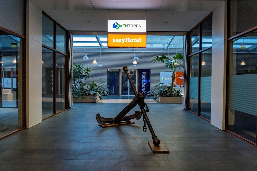 easyHotel Amsterdam Zaandam 2