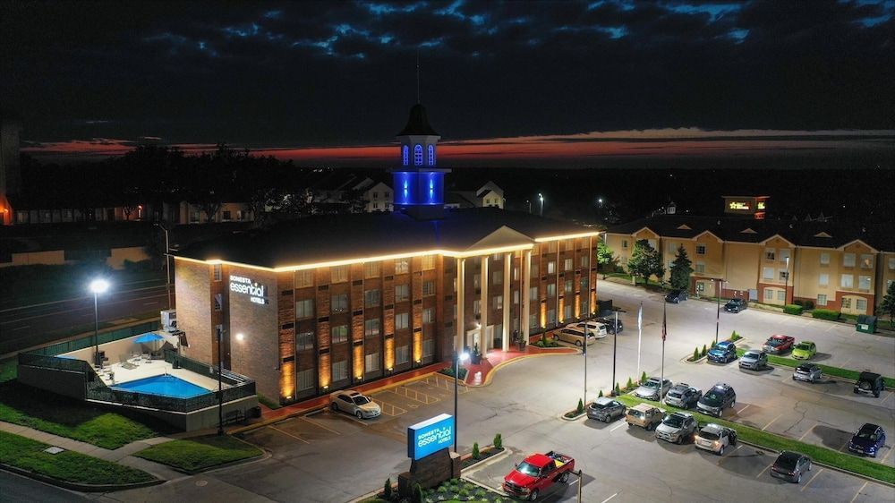Sonesta Essential Hotels Overland Park 1