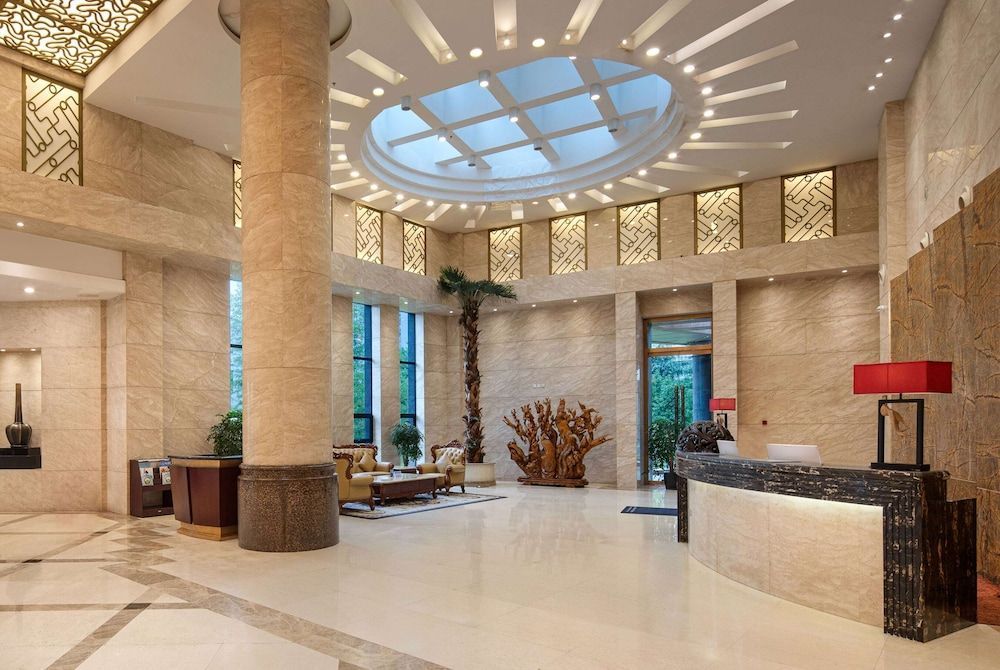 Ramada Plaza by Wyndham Chongqing West 2