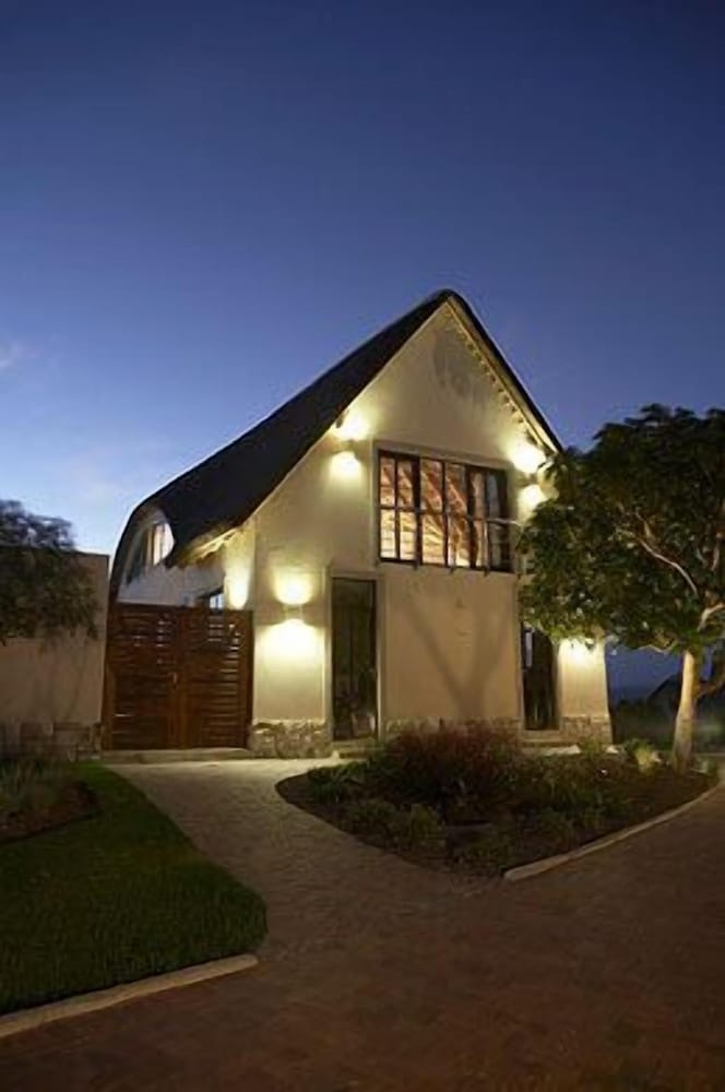 Paradise Cove Country House 1