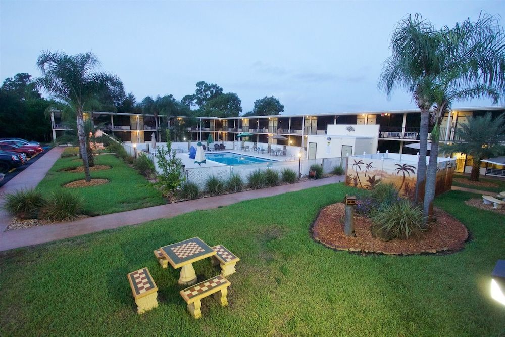 At Home Inn - Fort Pierce 1