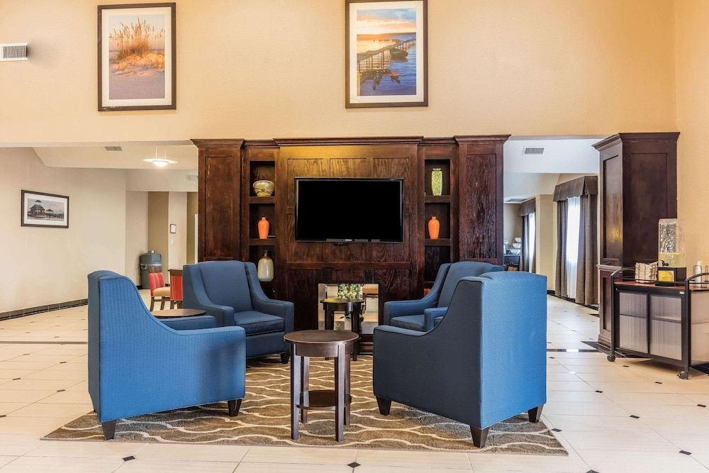 Comfort Inn & Suites Crystal Inn Sportsplex 2