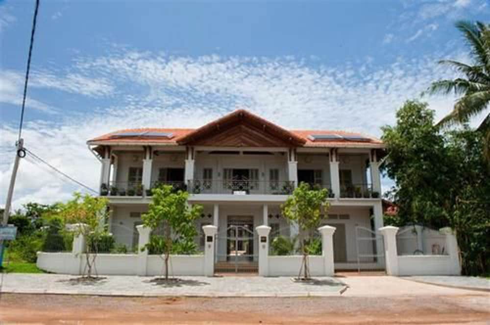 Bambu Hotel 2