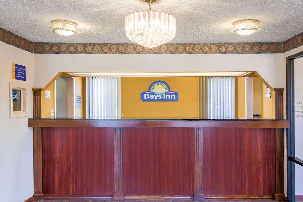 Days Inn by Wyndham Picayune 2