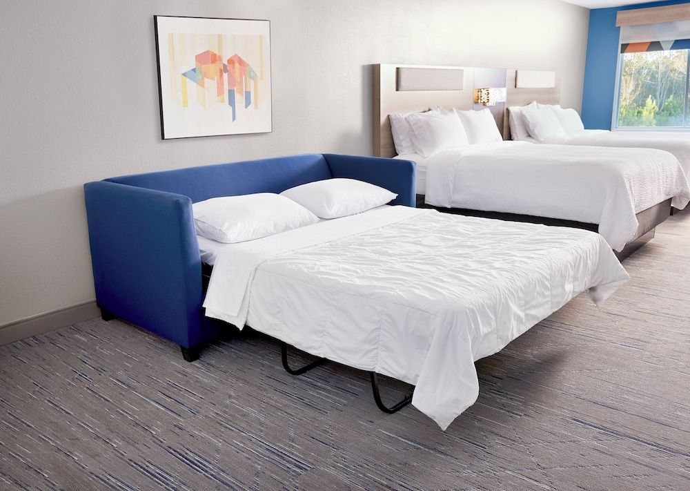 Holiday Inn Express Kalamazoo East by IHG 2