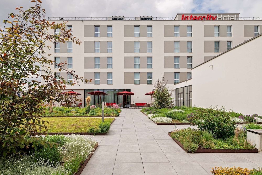 IntercityHotel Zürich Airport 1