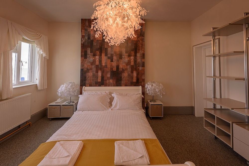Waterfront Inn 1