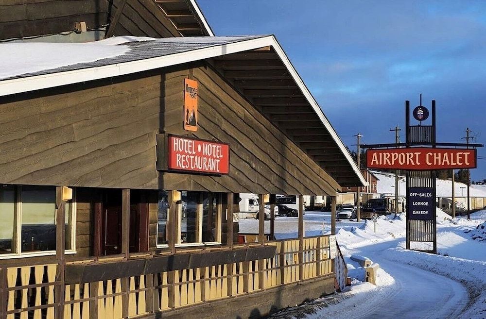 Airport Chalet 1