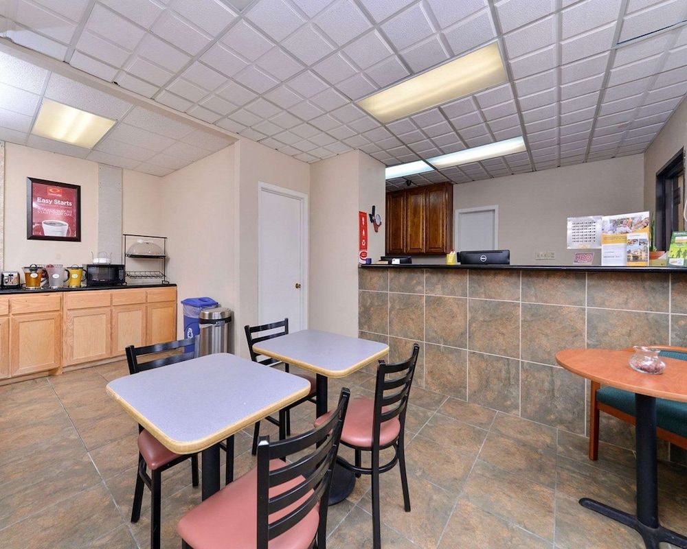 Econo Lodge Killeen near Fort Hood 2