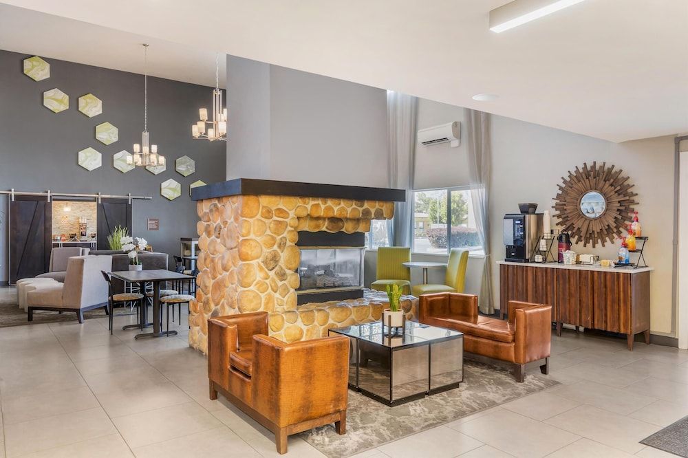 Best Western Plus Wenatchee Downtown Hotel 2