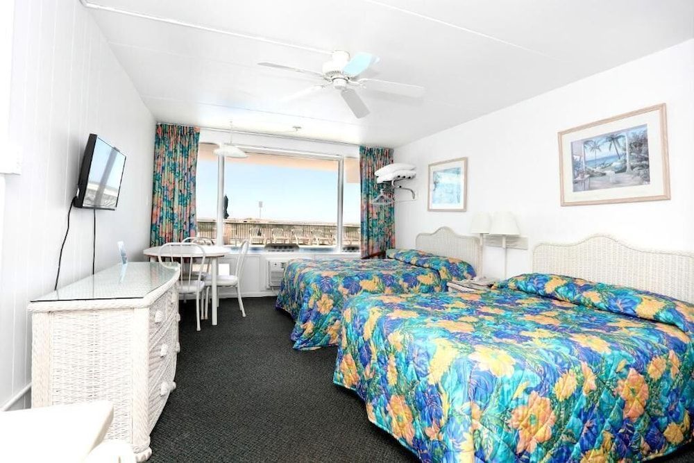 Commander by the Sea Motel 1