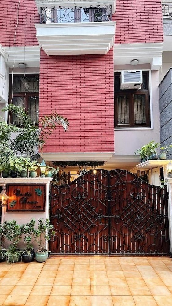 On The House - Bed and Breakfast 1