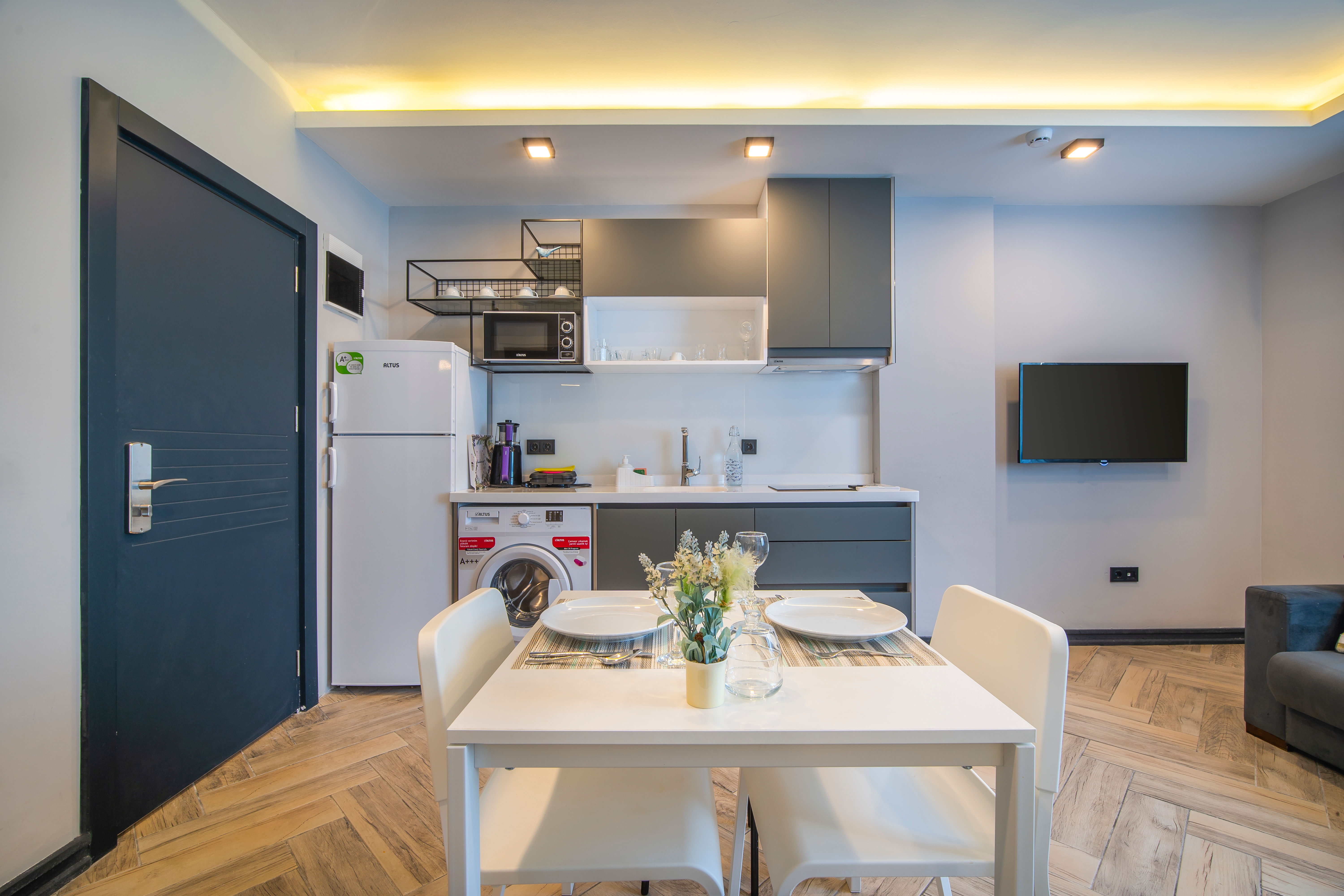 Meyde Boutique Suites 2