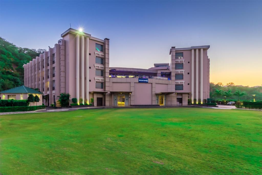 Hotel Chandigarh, Panchkula 1