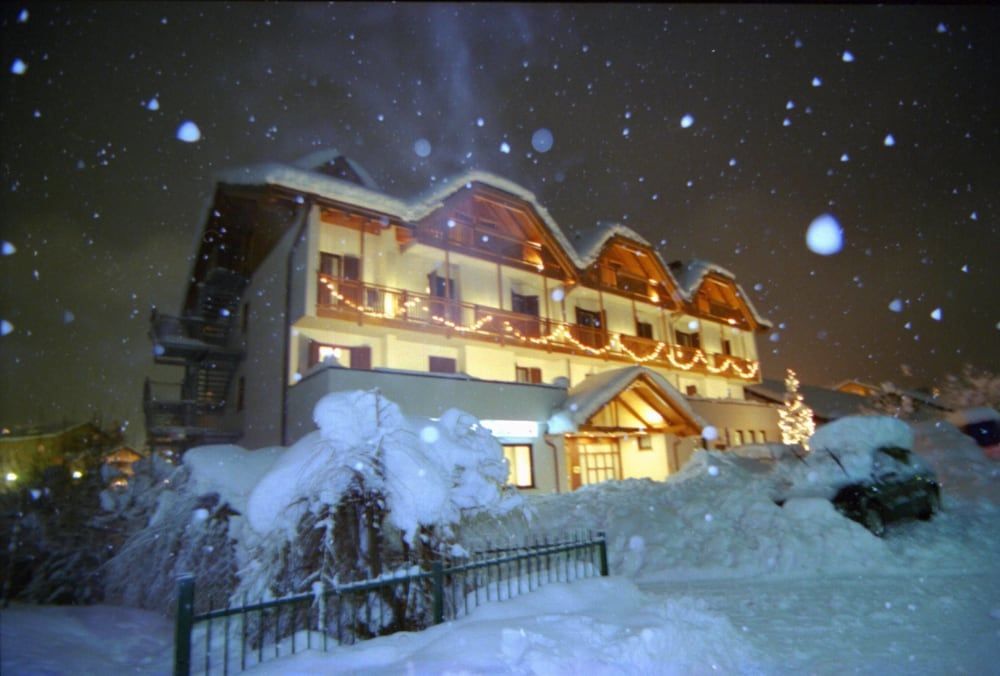 Hotel Canada 1