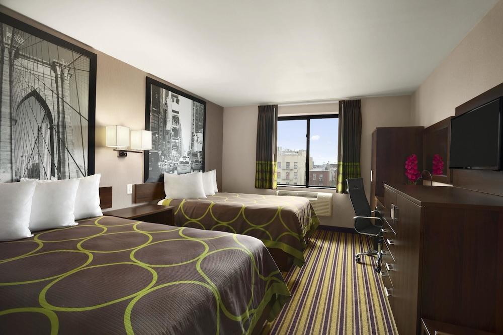 Super 8 by Wyndham Bronx 2