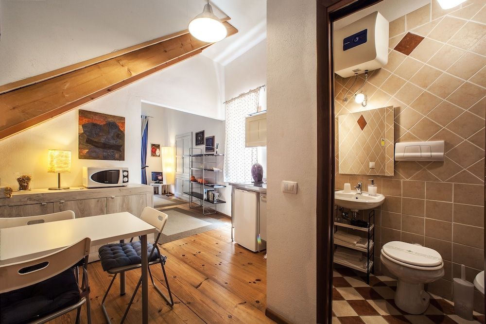Studio Apartments Centro Storico Via Manno 2