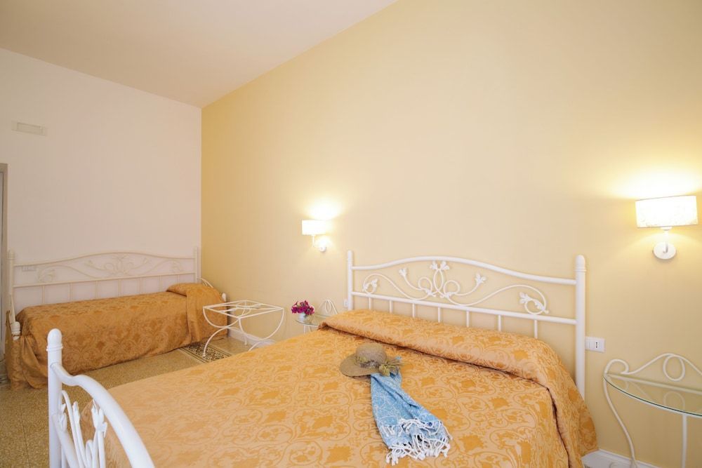 B&B Monsignore 2