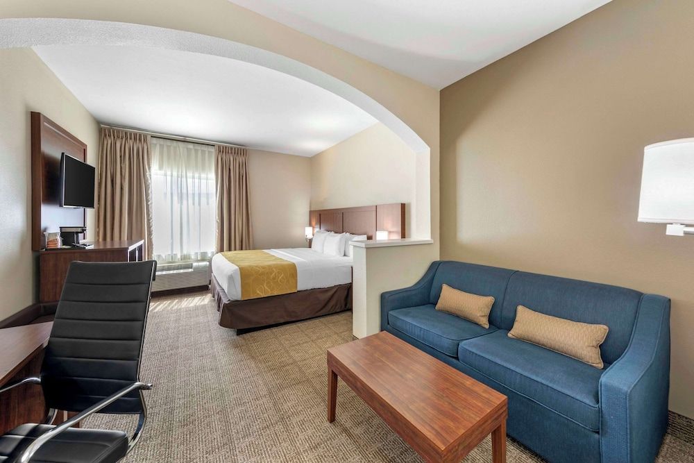 Comfort Suites Tulare Sequoia Gateway 1