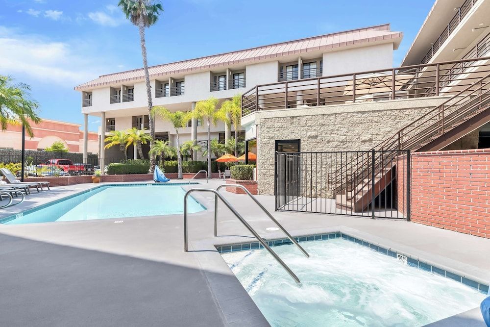 Best Western Plus Irvine Spectrum Hotel 1