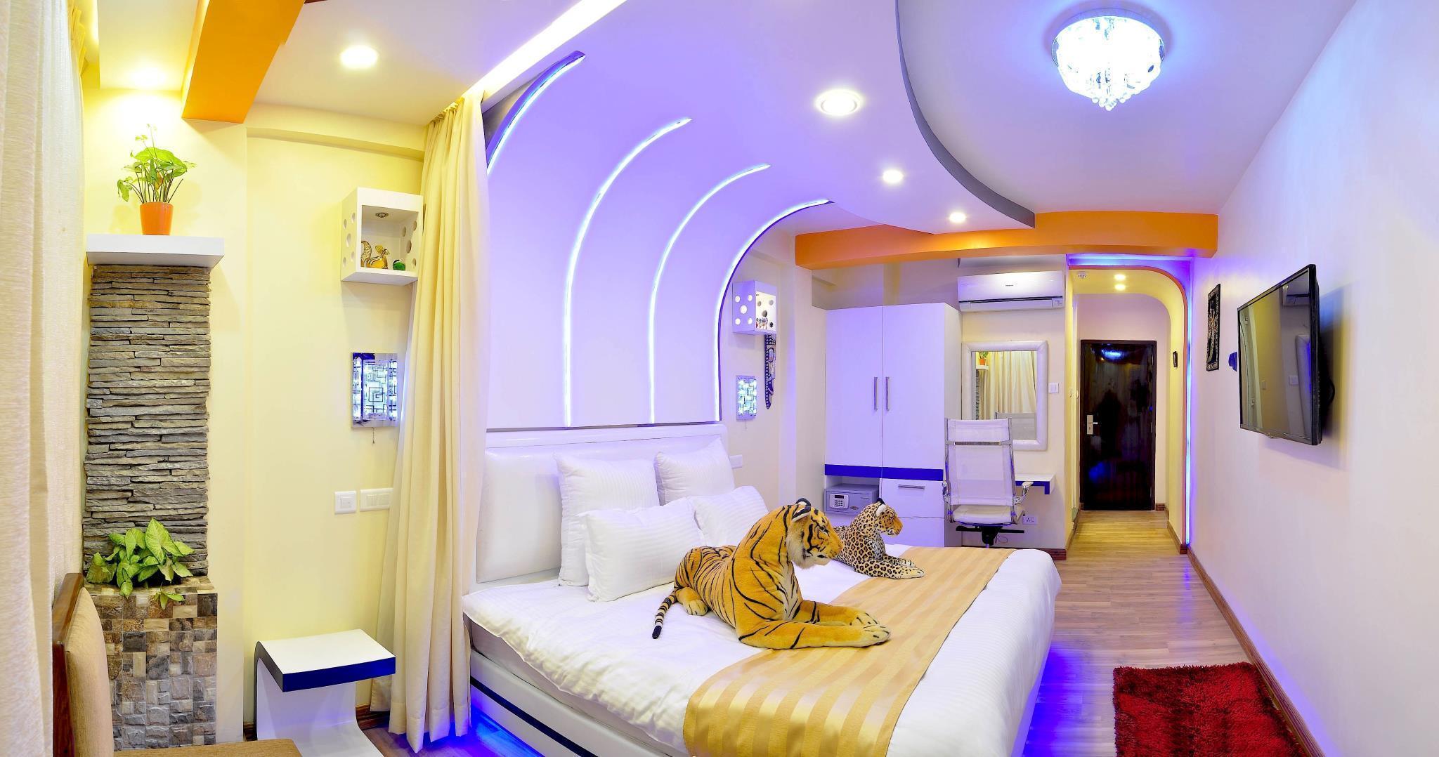 Royal Penguin Boutique Hotel & Spa 1