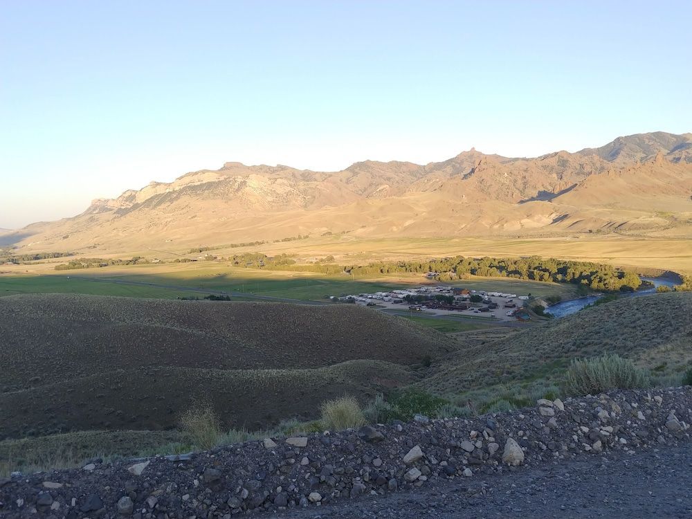 Yellowstone Valley Inn 1