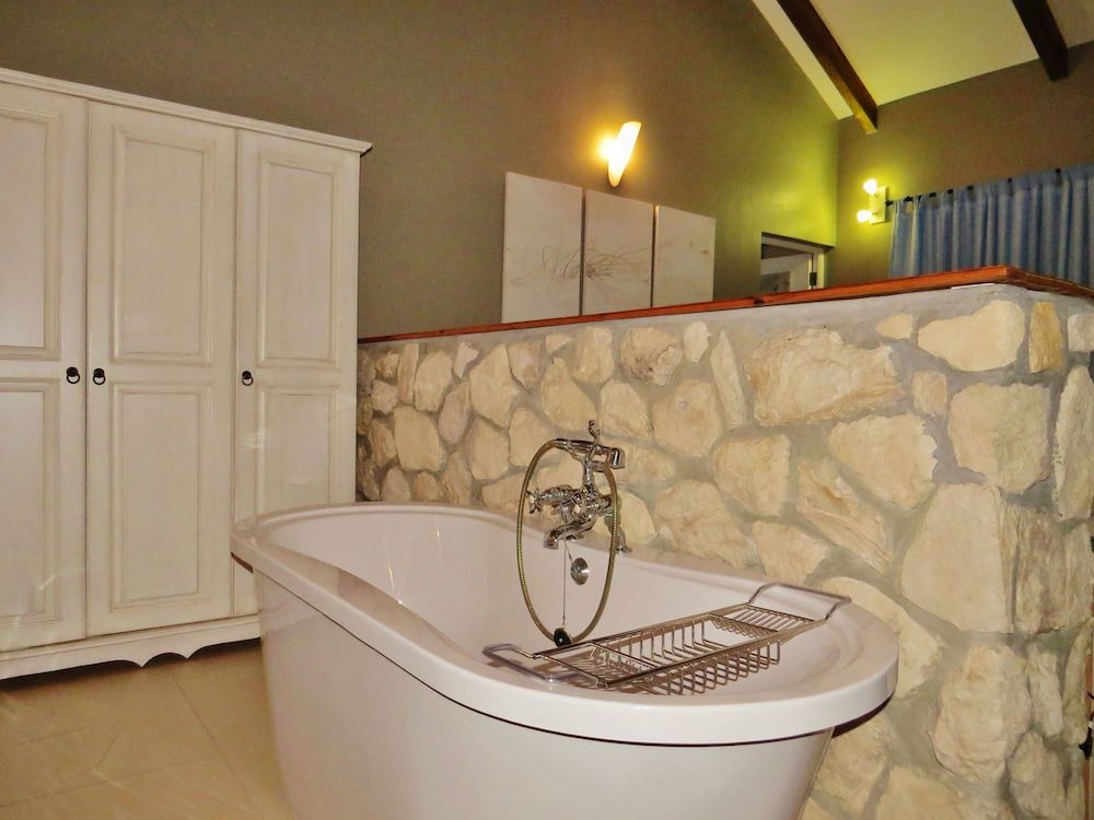 Kleinzee Oceanfront Whole House Self Catering 2