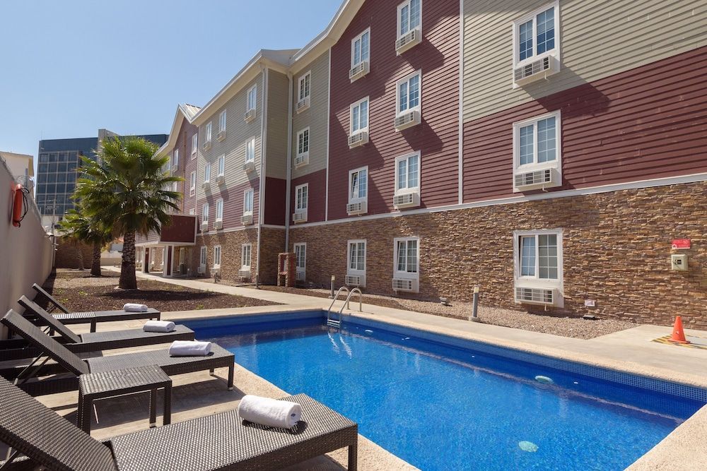 Extended Suites Tijuana Macroplaza 1