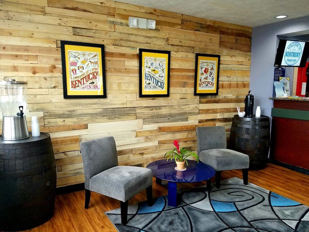 Microtel Inn & Suites by Wyndham London 2
