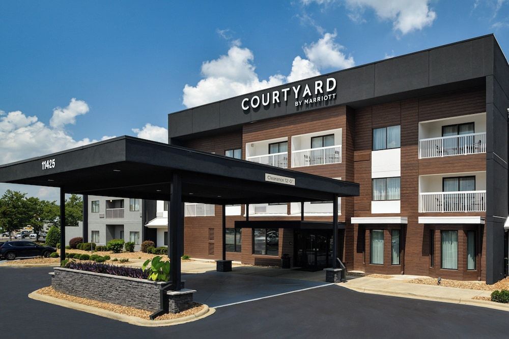 Courtyard by Marriott Charlotte Matthews 1