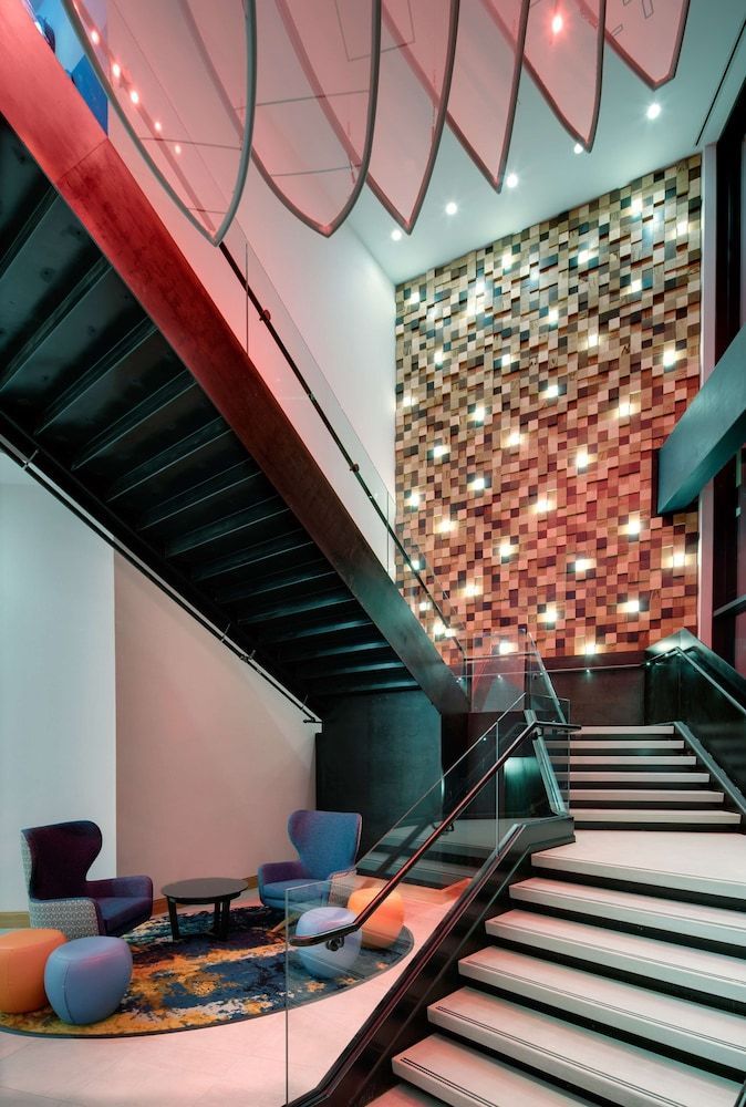 Hyatt Place Boston/Seaport District 2