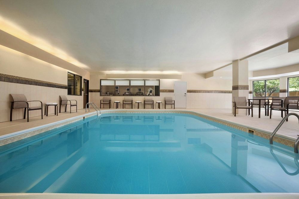 Courtyard by Marriott Springfield 1