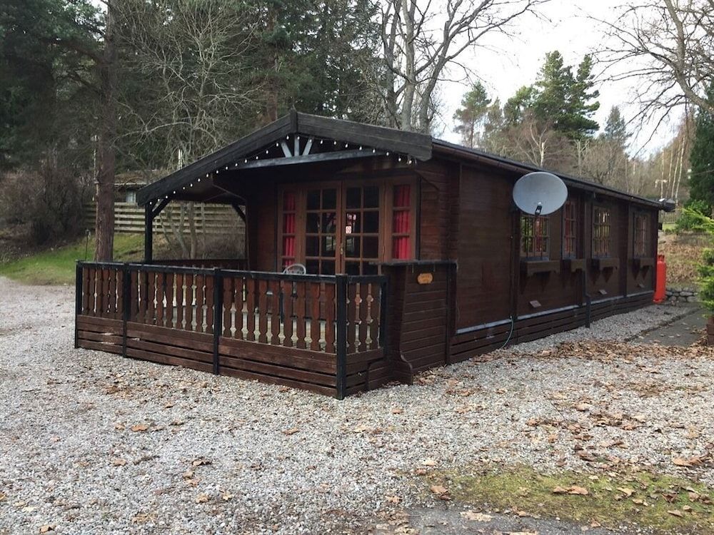 Lurchers Cabin Aviemore 1