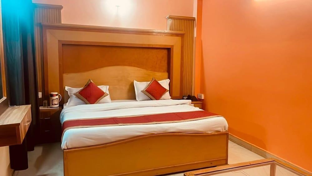 Gyan Ganga - A Luxurious Hotel 2