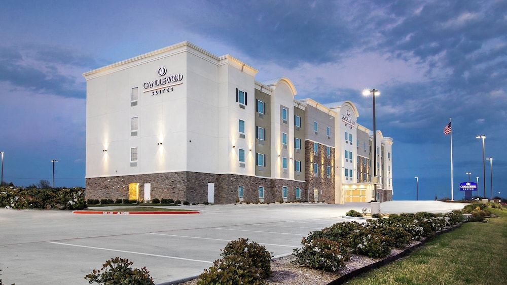 Candlewood Suites WACO by IHG 1