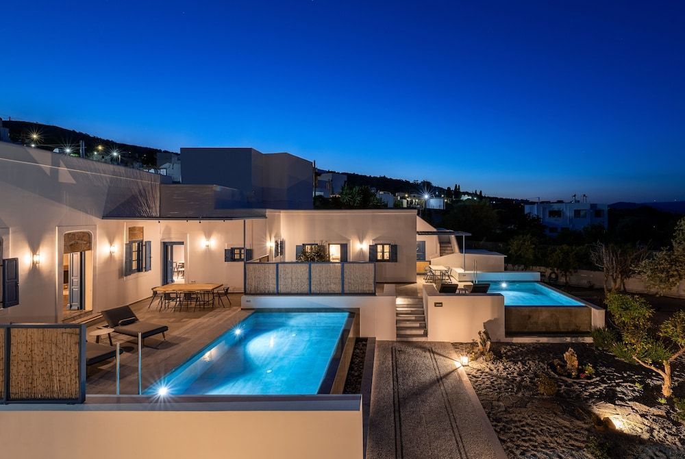 Kalathos Square luxury suites 1
