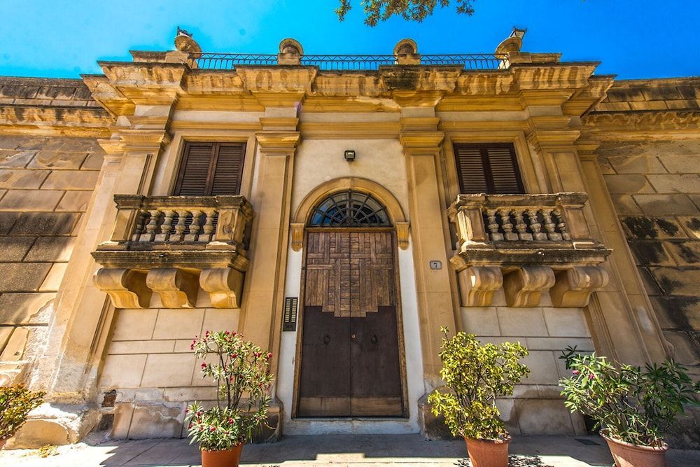 Amazing Sea View in Historic Building in Downtown by Wonderful Italy 1