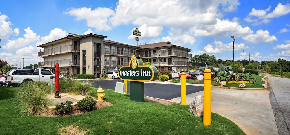 Masters Inn Tucker 1