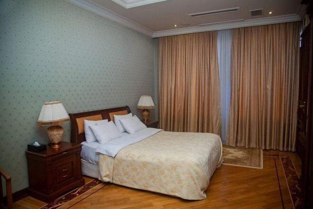 Ayf Palace 2