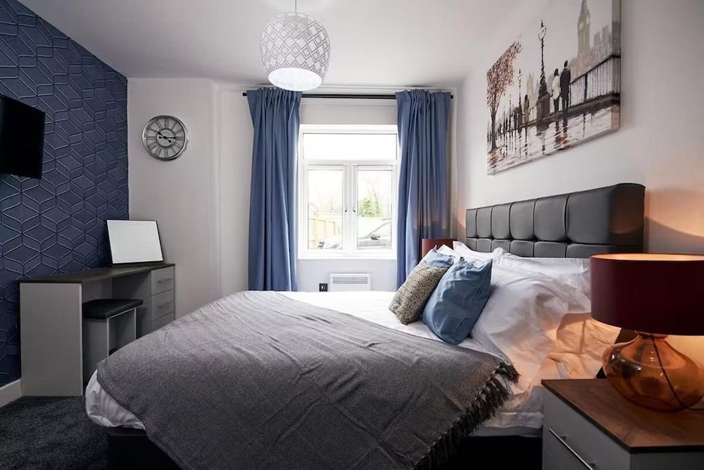 Near Old Trafford - Parking - WiFi - Sleeps 5 2