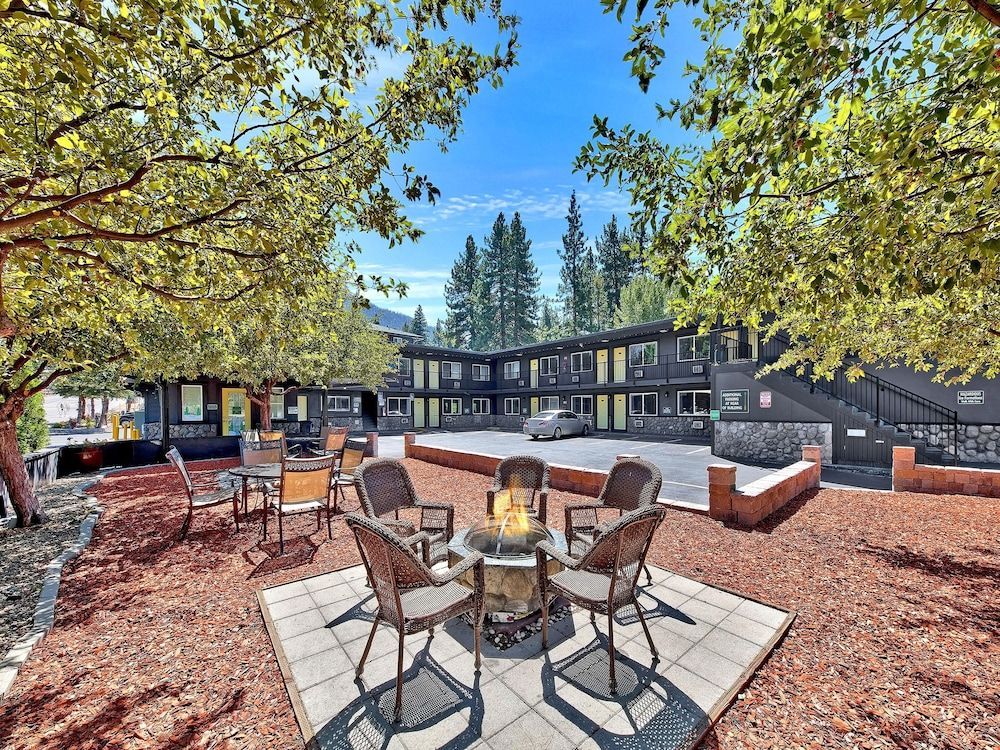 Secrets Inn Lake Tahoe 1