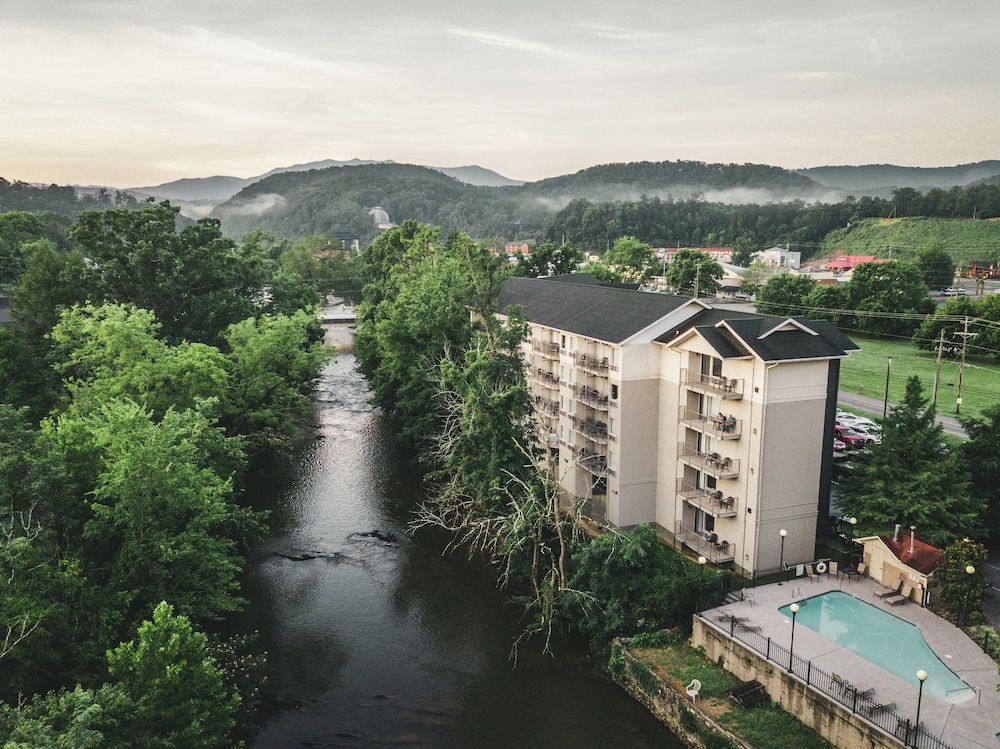 Twin Mountain Inn & Suites 1
