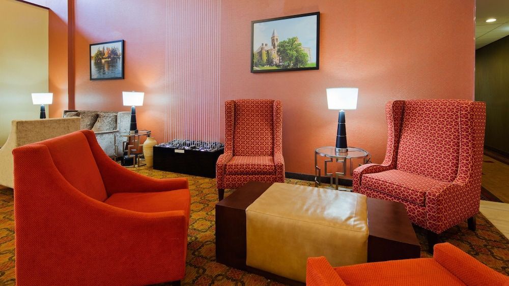 Best Western Plus Finger Lakes Inn & Suites 2