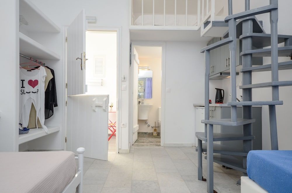 Depis Suites 2